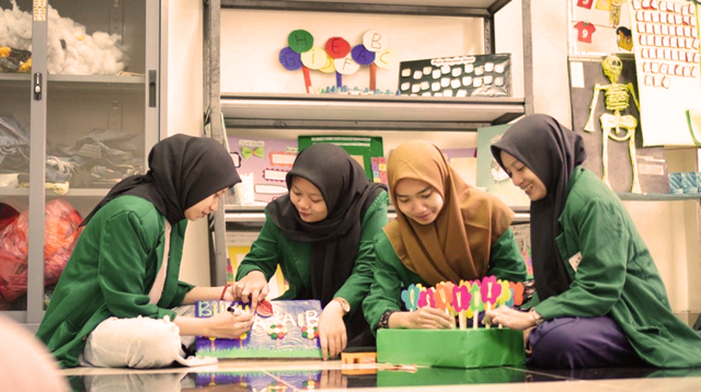 Tips Skripsi Cepat Lulus untuk Mahasiswi Sibuk